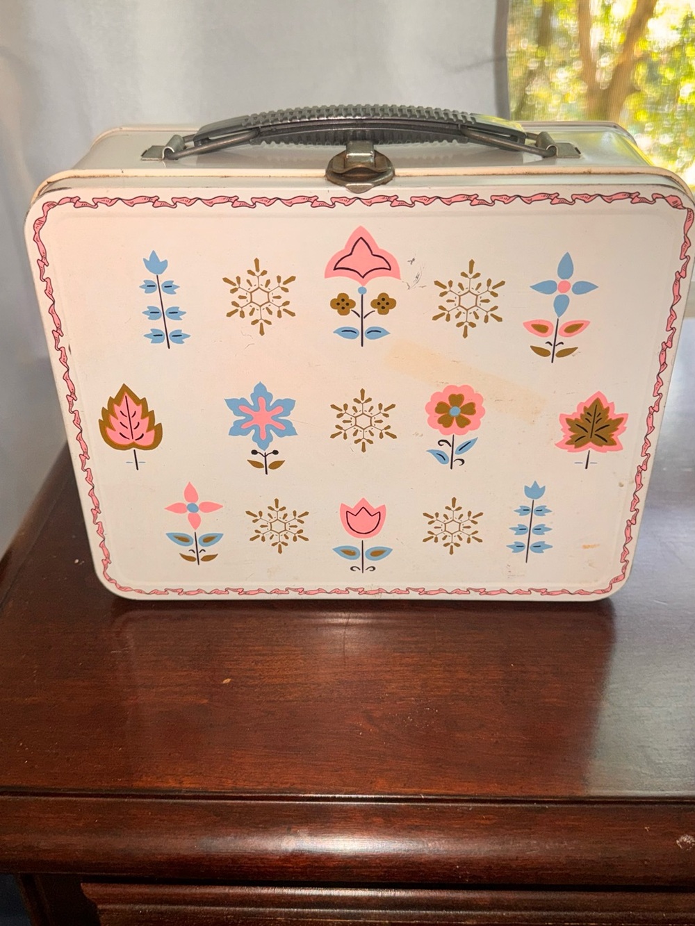 Vintage metal lunchbox